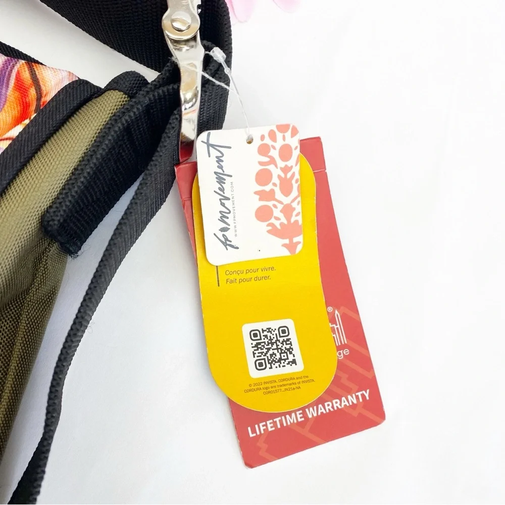 Free People Movement Manhattan Portage Kaleidoscope Messenger Bag Computer Case